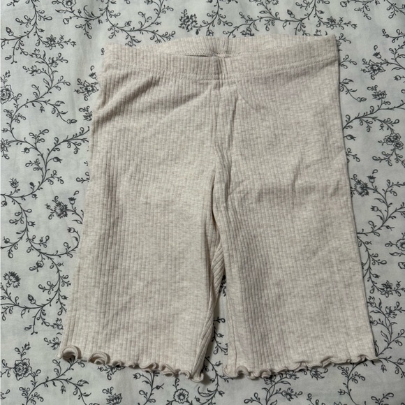 Old Navy Cream Ribbed Knit Shorts - Picture 1 of 2